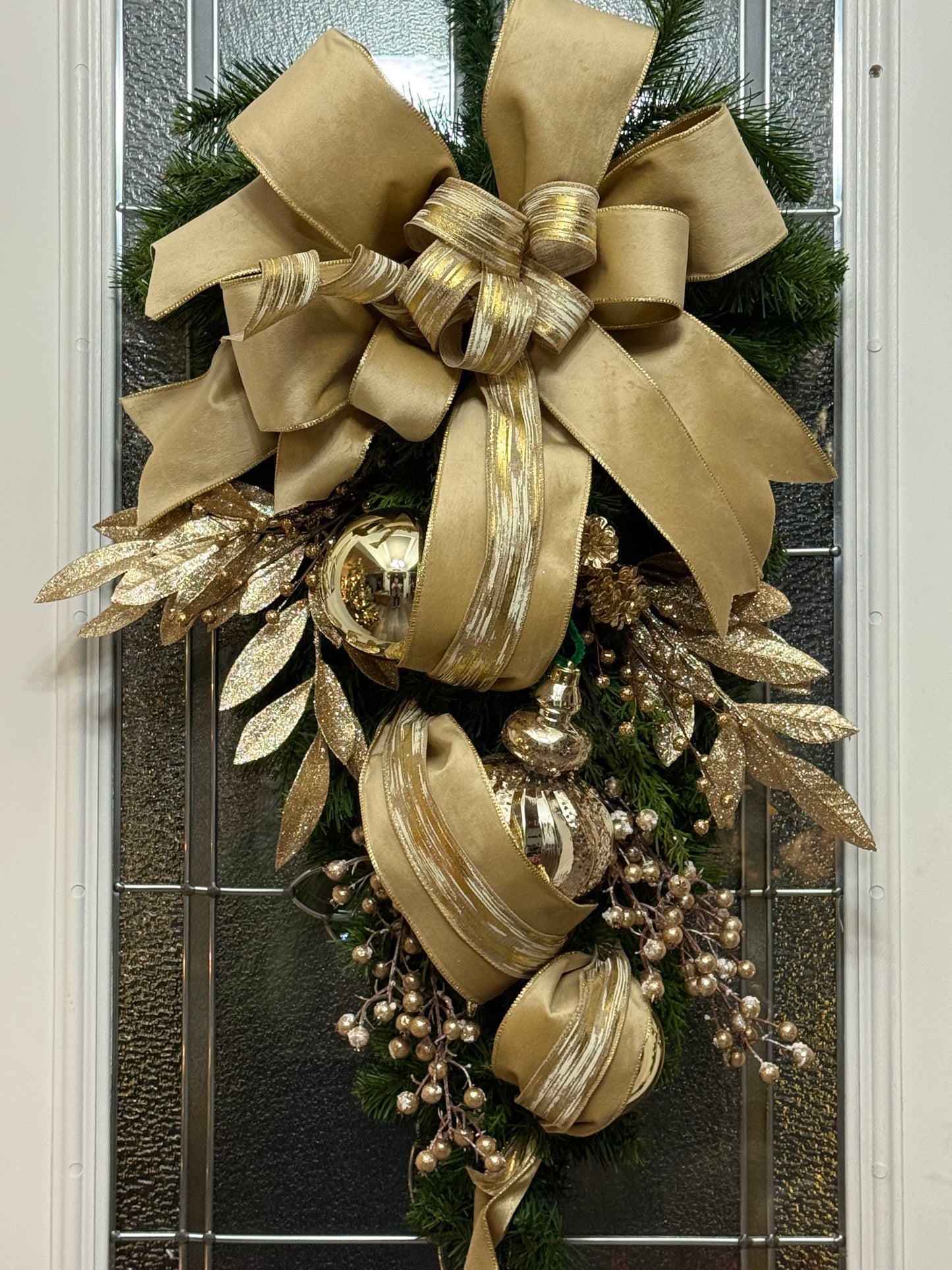 Tear Drop Wreaths